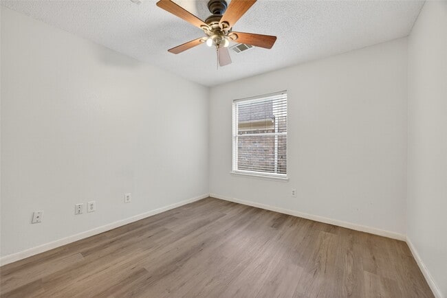 Building Photo - 1035 Cascade Creek Dr