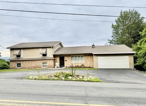 Building Photo - 1614 Scott Rd