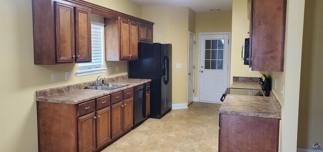 Building Photo - 213 Merlot Dr