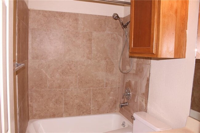 Building Photo - 9406 Kempler Dr