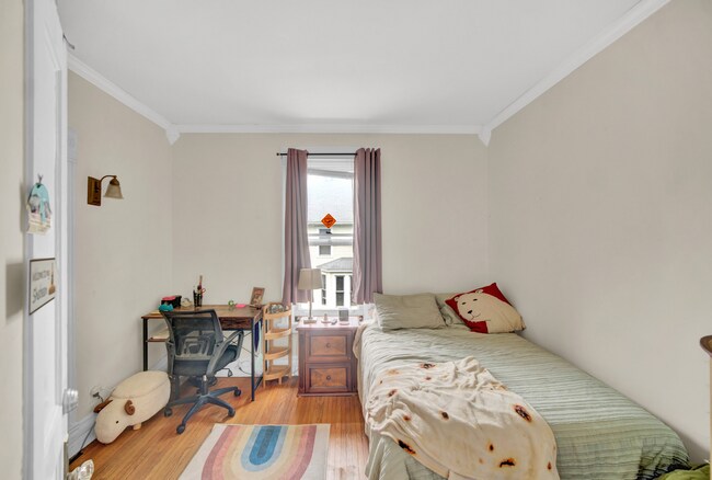 Building Photo - 2018 Pratt Ct