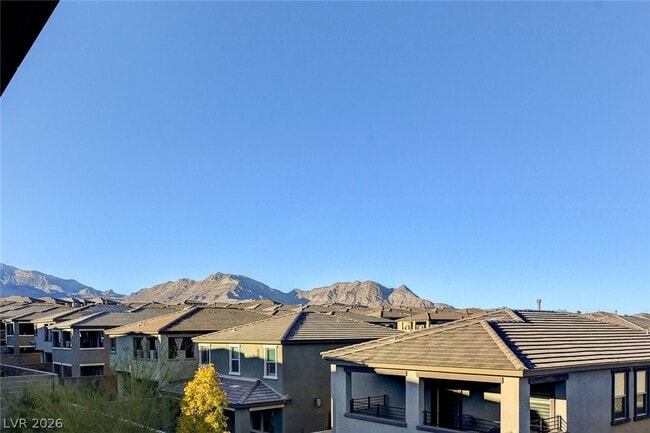 Building Photo - 888 Haven Oaks Pl