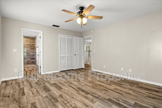 Building Photo - 8307 12th Ave Dr NW