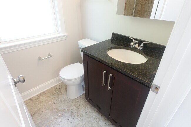 Building Photo - 2247 S 9th Ave