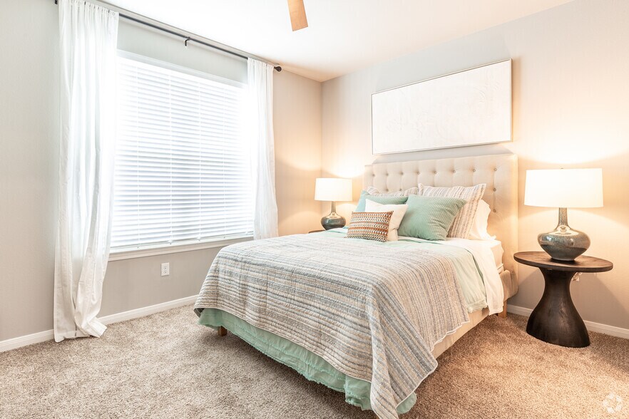 The Beacon on Westmoreland 120 S Westmoreland Rd Desoto TX 75115