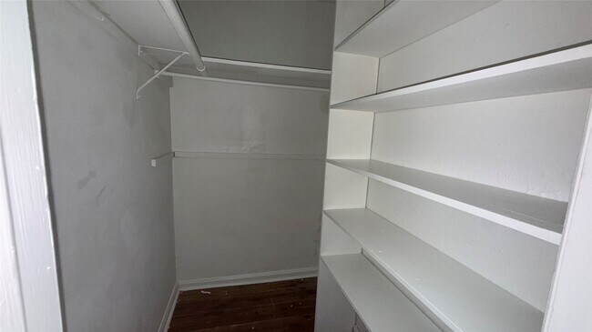 Building Photo - 1934 North Blvd