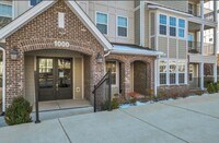 Building Photo - 1000 Vintage Green Ln