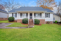 Building Photo - Beautiful Four Bedroom