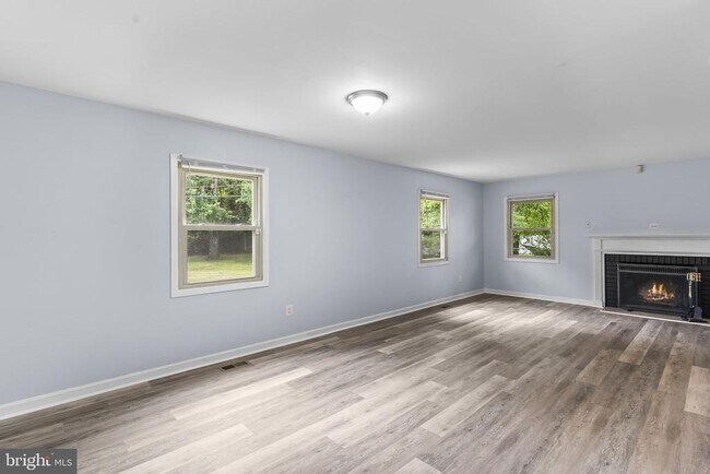Building Photo - 13501 Ivy Way