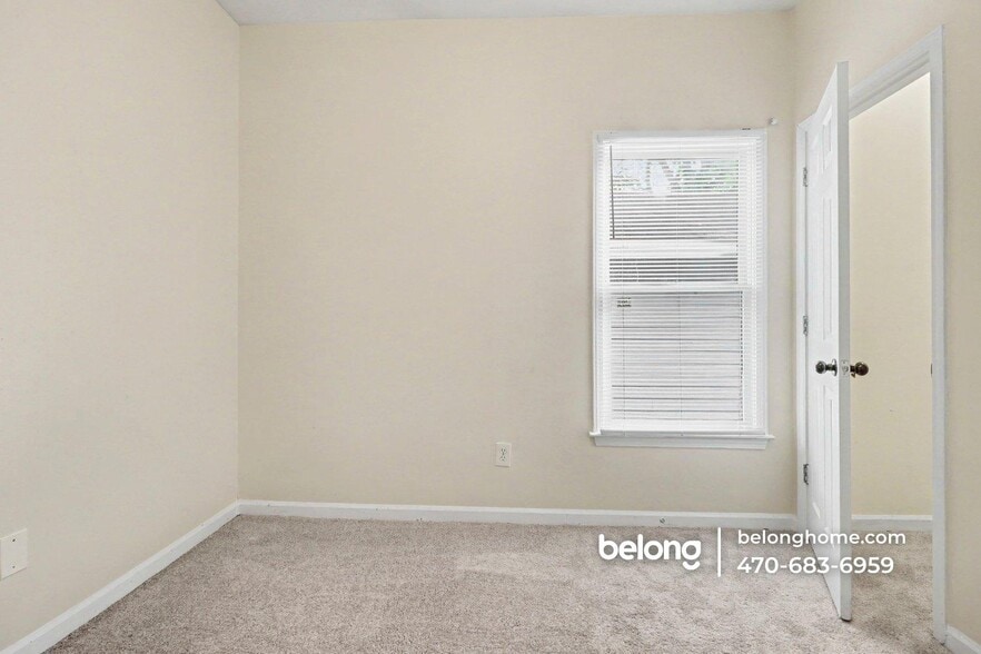 Building Photo - 711 Meldrum St NW