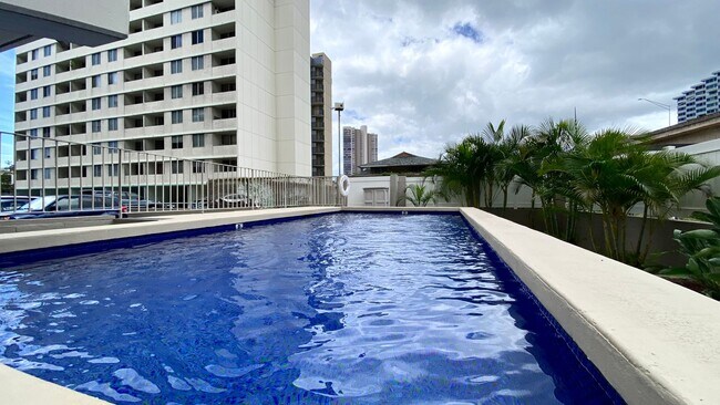 Building Photo - Available Now! Studio on Kinau Street with...