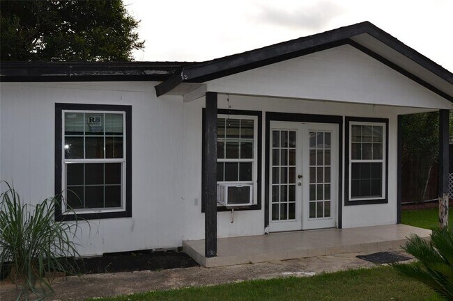 Building Photo - 20522 Burwood Cir