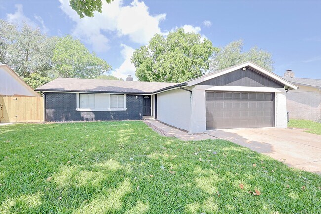 Building Photo - 9910 Kent Towne Ln
