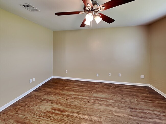 Building Photo - 3926 Cloudbluff Ln