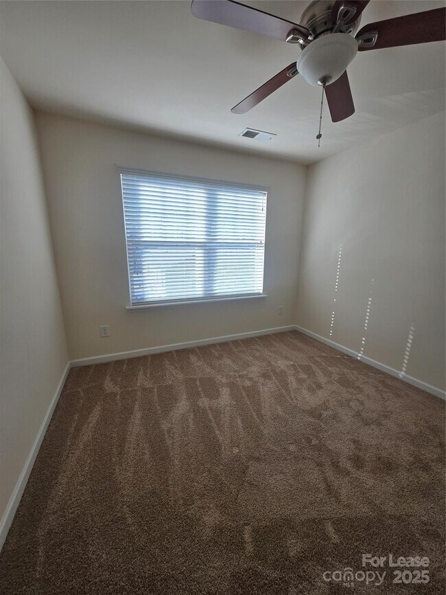 Building Photo - 6439 Prosperity Church Rd