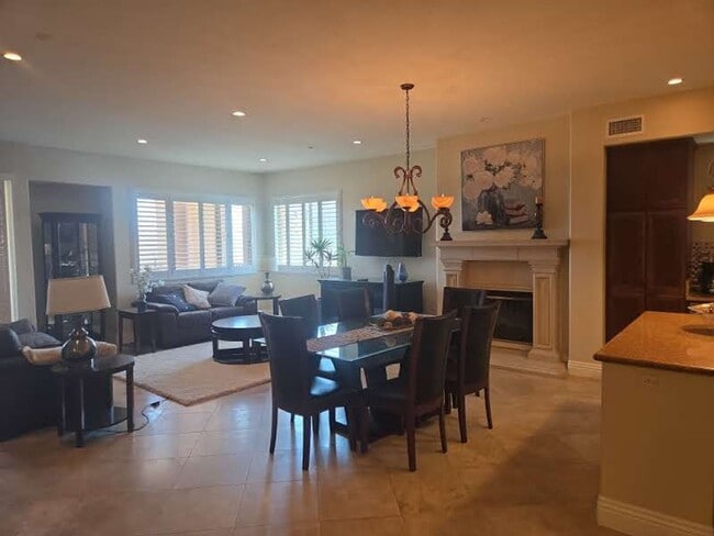Building Photo - An Amazing Furnished 3 Bedroom Condo at La...