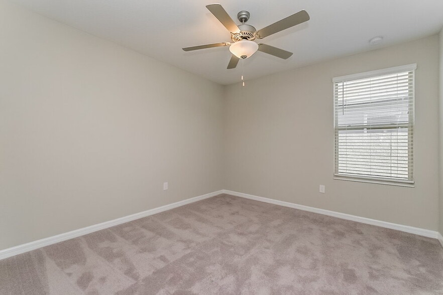 Building Photo - 7303 Spring Snowflake Ave