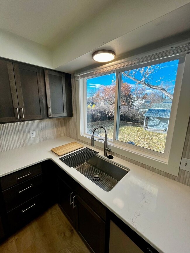 Building Photo - Fully Renovated 4-Bedroom Home, Plus an Office & Two Living/Family Rooms in Prime Bozeman Location