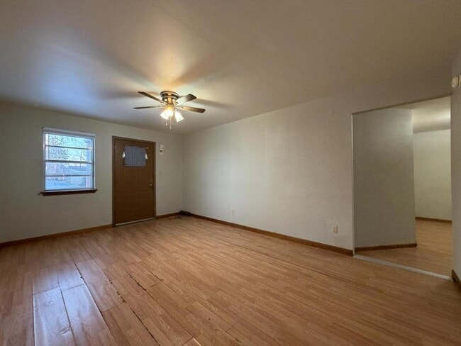 Building Photo - 7 N Severance St