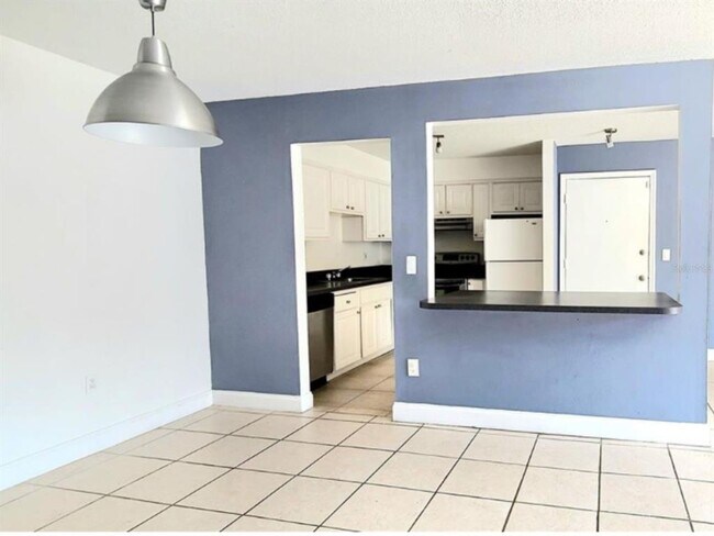 Building Photo - 496 Banyon Tree Cir