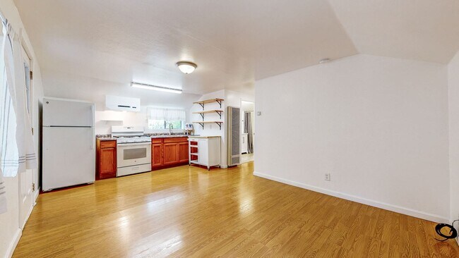 Building Photo - Adorable West County One Bedroom Cottage