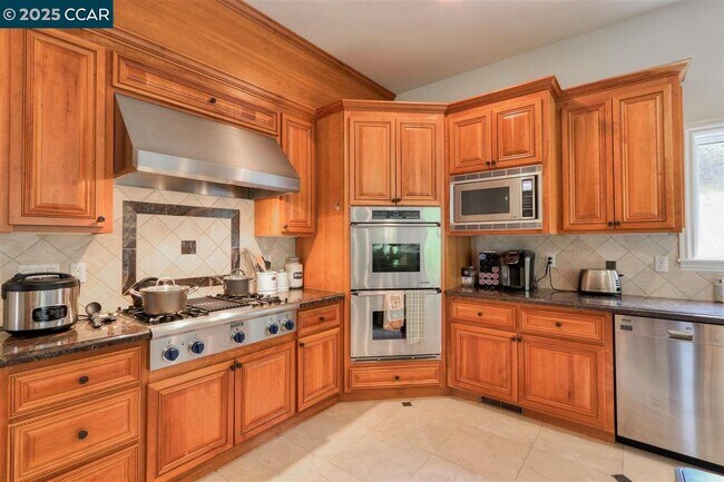 Building Photo - 2851 Spring Creek Ln