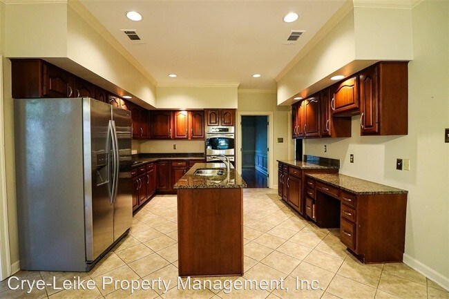 Building Photo - 4 br, 3.5 bath House - 3411 S. Tournament Dr