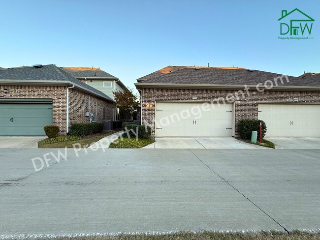 Building Photo - Spacious 3-Bedroom Townhome in Prime Arlington Location – Stylish, Modern, and Move-In Ready!