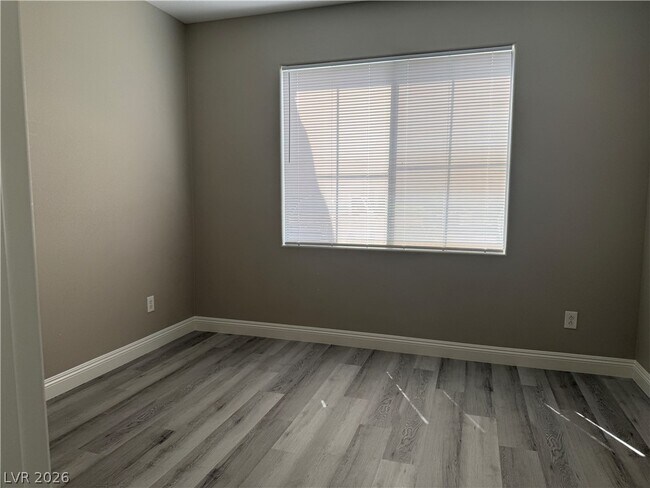 Building Photo - 9050 W Warm Springs Rd