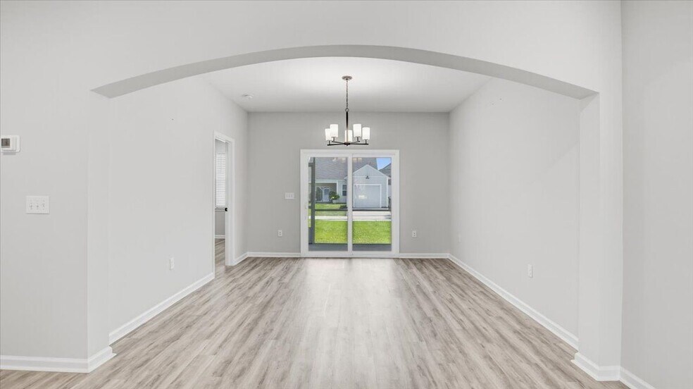Building Photo - 179 Garden Row Dr N