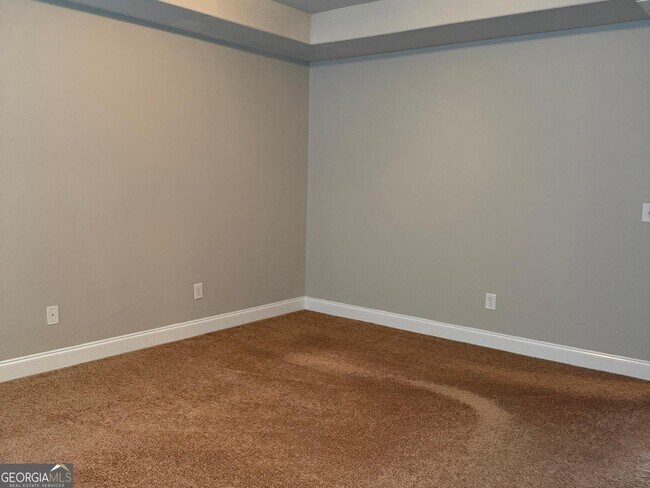 Building Photo - 125 Leland Ln