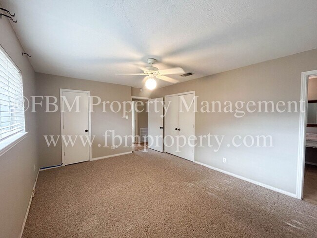 Building Photo - 1700 Charlottesville Dr