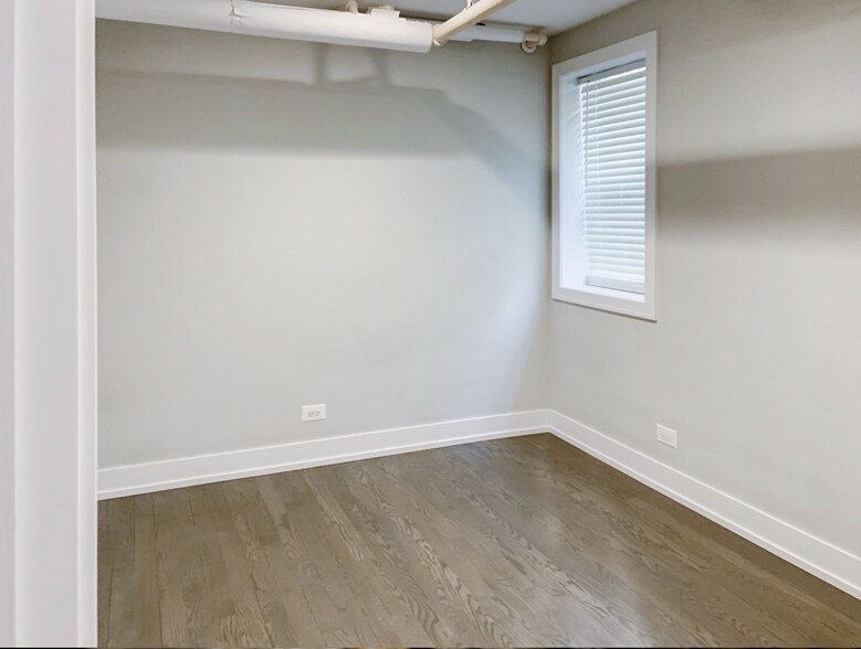 Building Photo - 1813 W Winona St