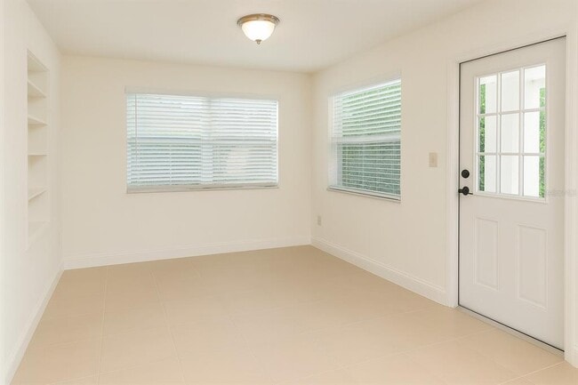 Building Photo - 180 2nd St SW