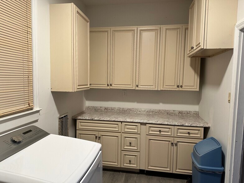 Building Photo - 6156 Mt Gallant Rd