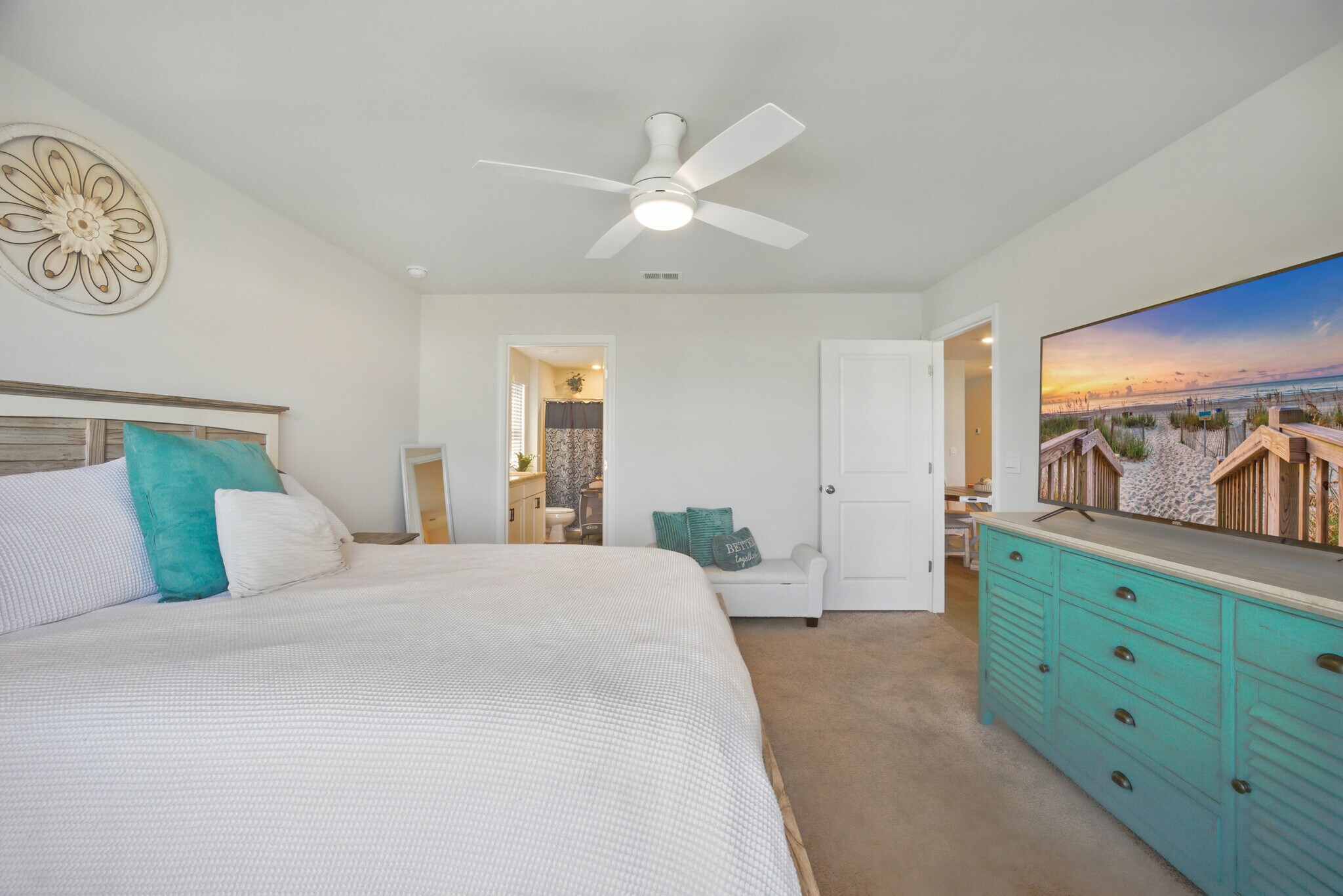 Building Photo - 580 Talisman Trl