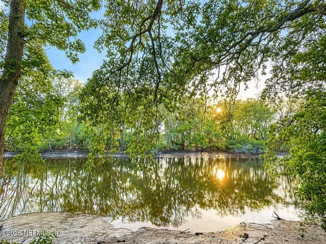 Building Photo - 7104 Ken Knight Dr W