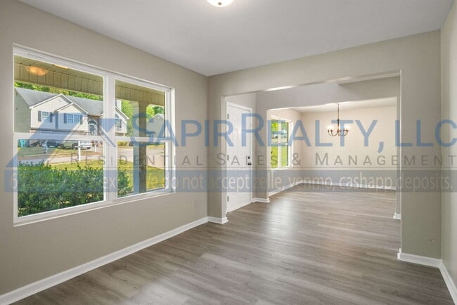 Building Photo - 960 Revere Way
