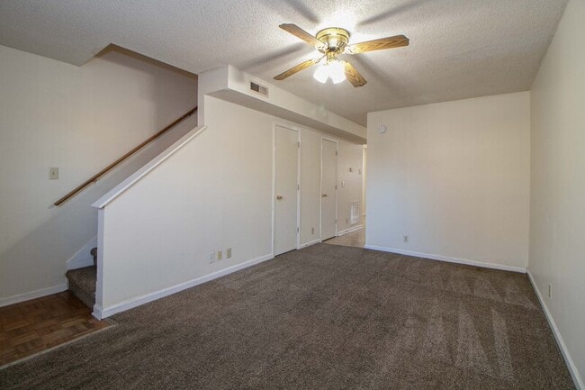 Building Photo - 108 Hickory Trace Rd