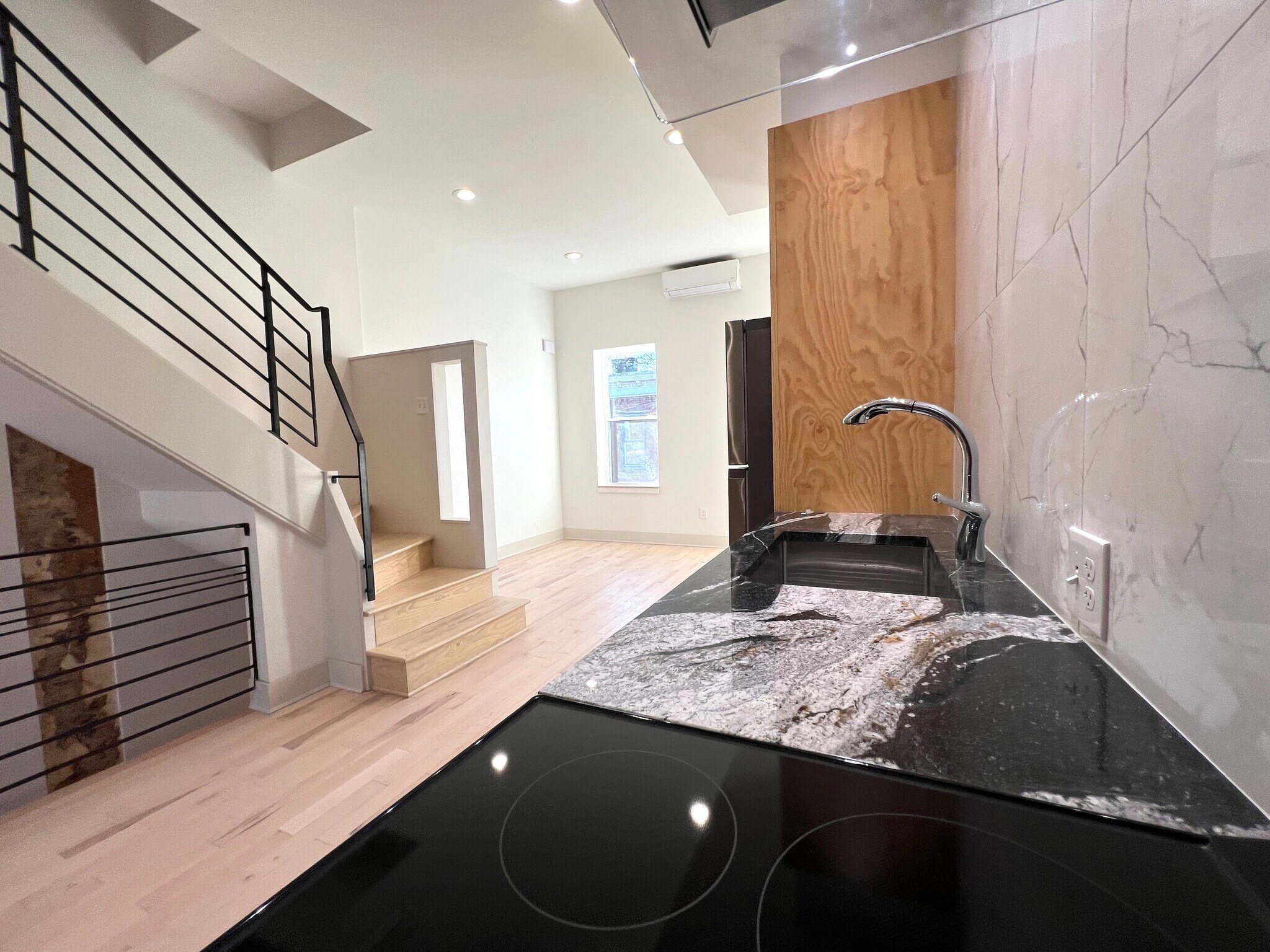 Building Photo - 2019 S Beechwood St