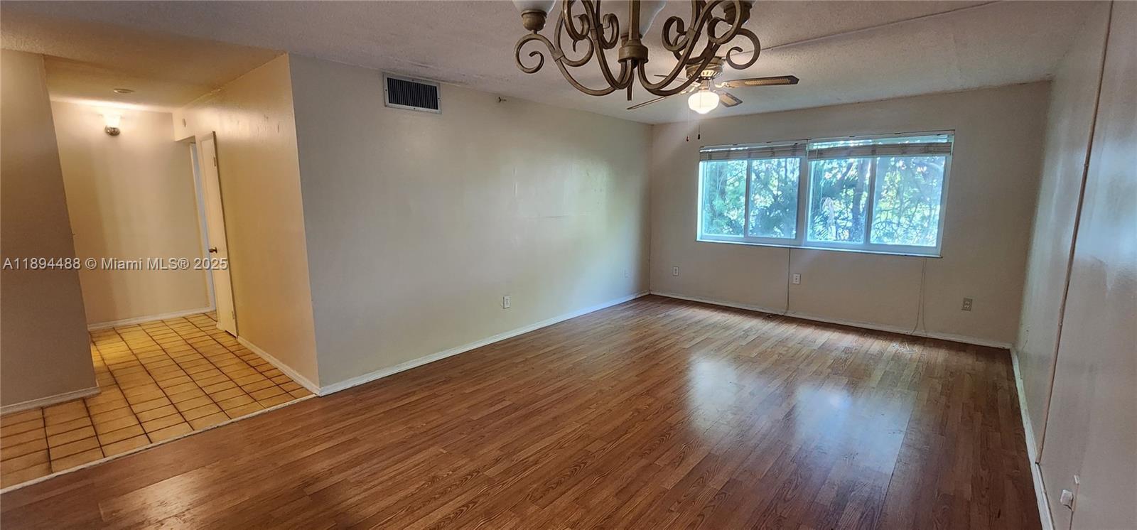 Building Photo - 14850 Naranja Lakes Blvd