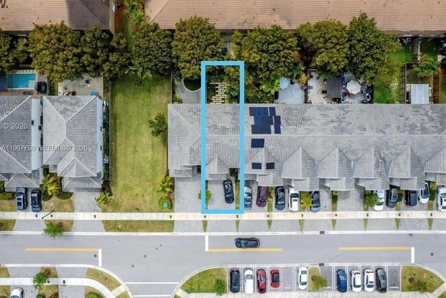 Building Photo - 1332 SE 26th Ter