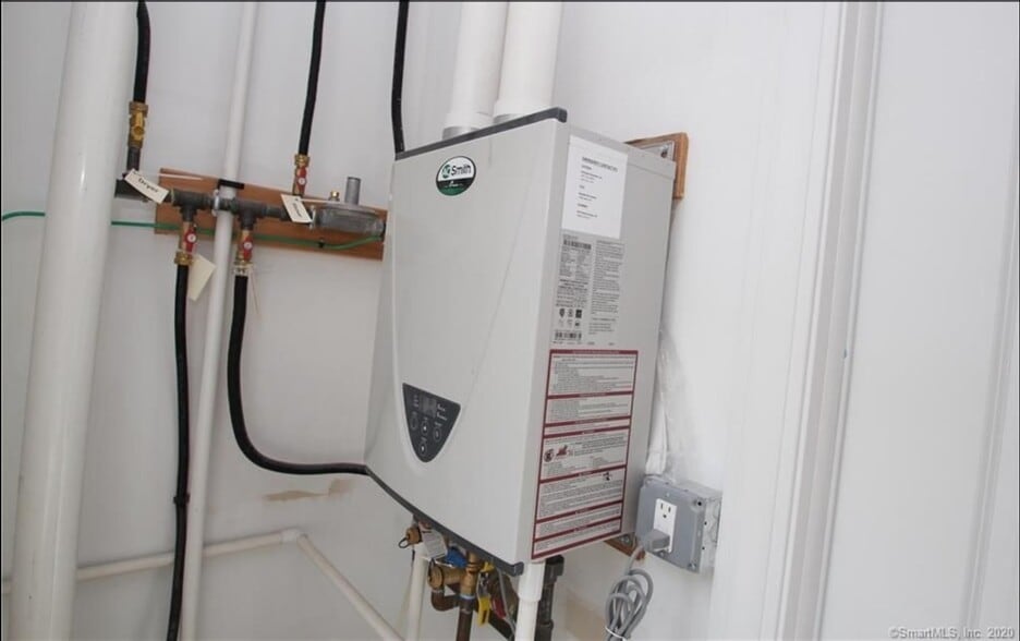 Building Photo - 1 Sherwood St