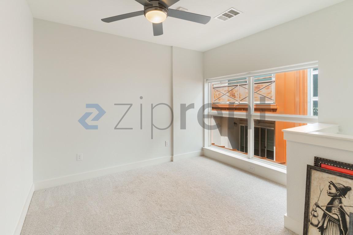 Building Photo - Unit 4104