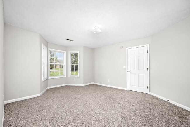 Building Photo - 9002 Macbeth Dr
