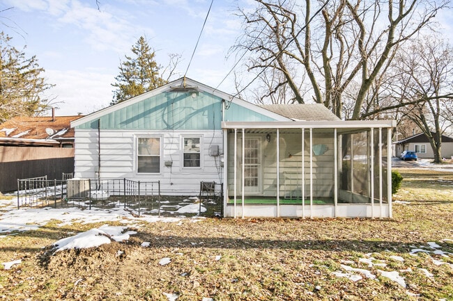 Building Photo - 17306 Holmes Ave