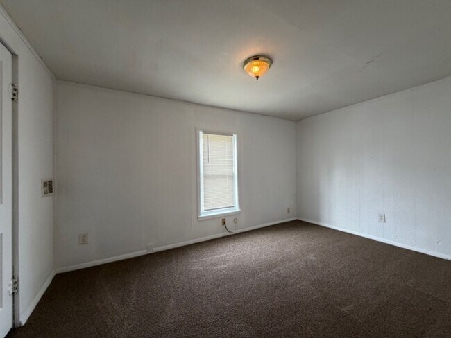 Building Photo - 1961-1963 Kenton St.