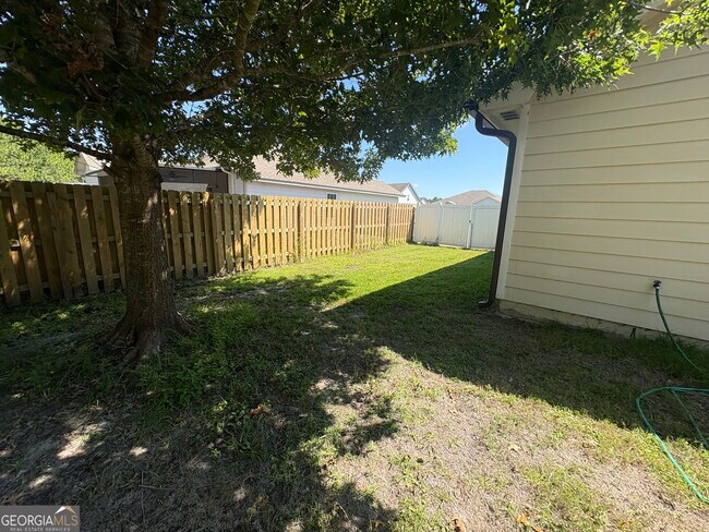 Building Photo - 603 Victorias Cir