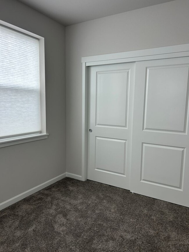 Building Photo - 2Bd/2Ba Redmond House