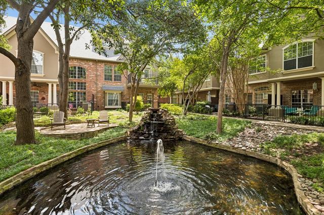 Building Photo - 4147 Towne Green Cir